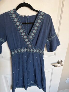 Faherty denim Embroidered V-Neck Short ruffle Sleeve Dress